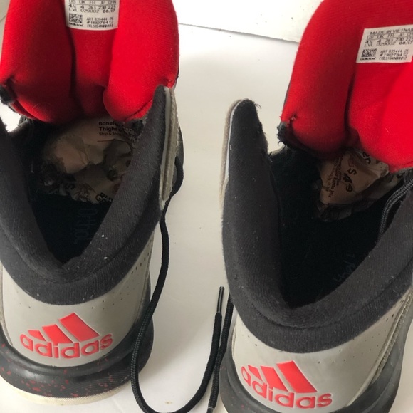 Adidas Boy’s cross 2016 mid-top basketball shoes - Picture 4 of 9